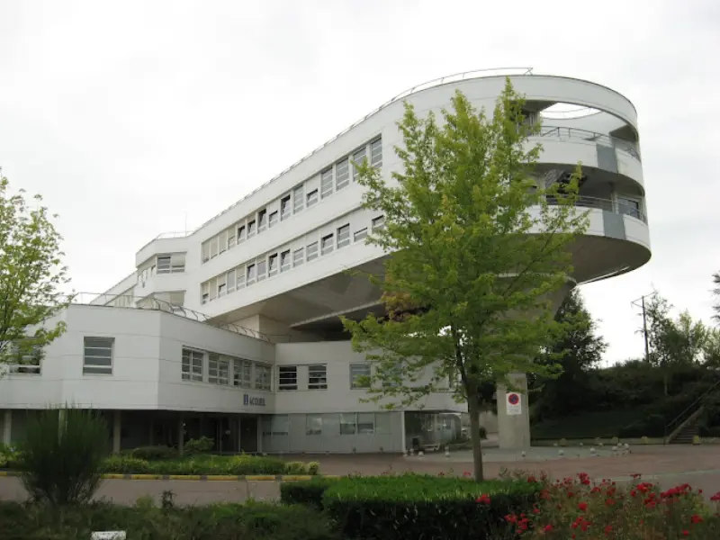 Montceau Hospital Center
